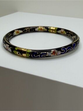 Vintage hinged Cloisonné Floral Enamel Bangle Bracelet in Black and Blue